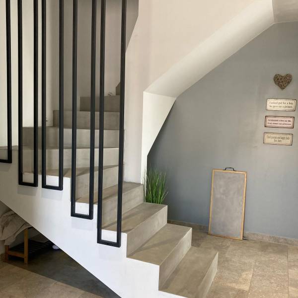 escalier en beton ciré à puget sur argens 
